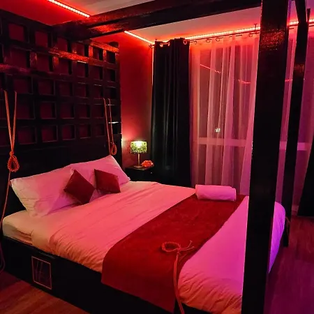 Loveroom Hammam Donjon - House Of Tentations