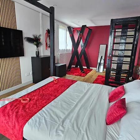 Loveroom Hammam Donjon - House Of Tentations Apartmán