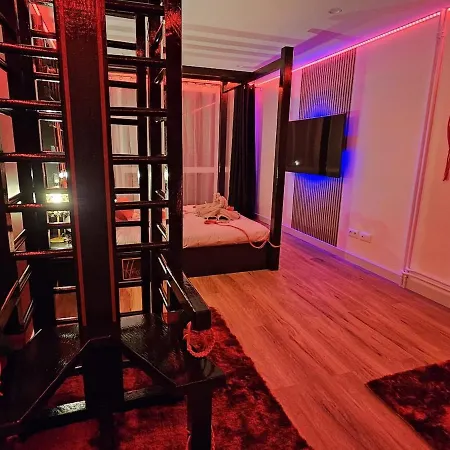 Apartmán Loveroom Hammam Donjon - House Of Tentations *